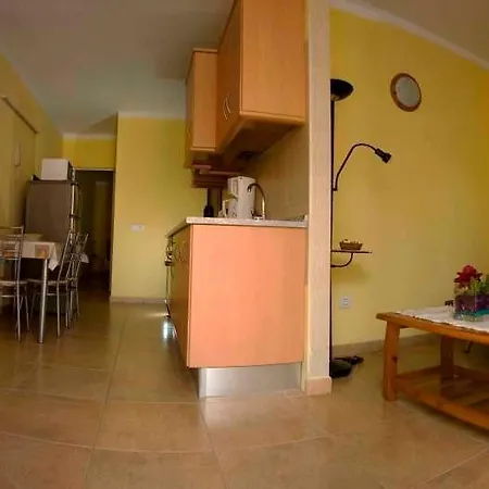 Apartment Ferienwohnung In Fischerort - F6621 - #92469 *